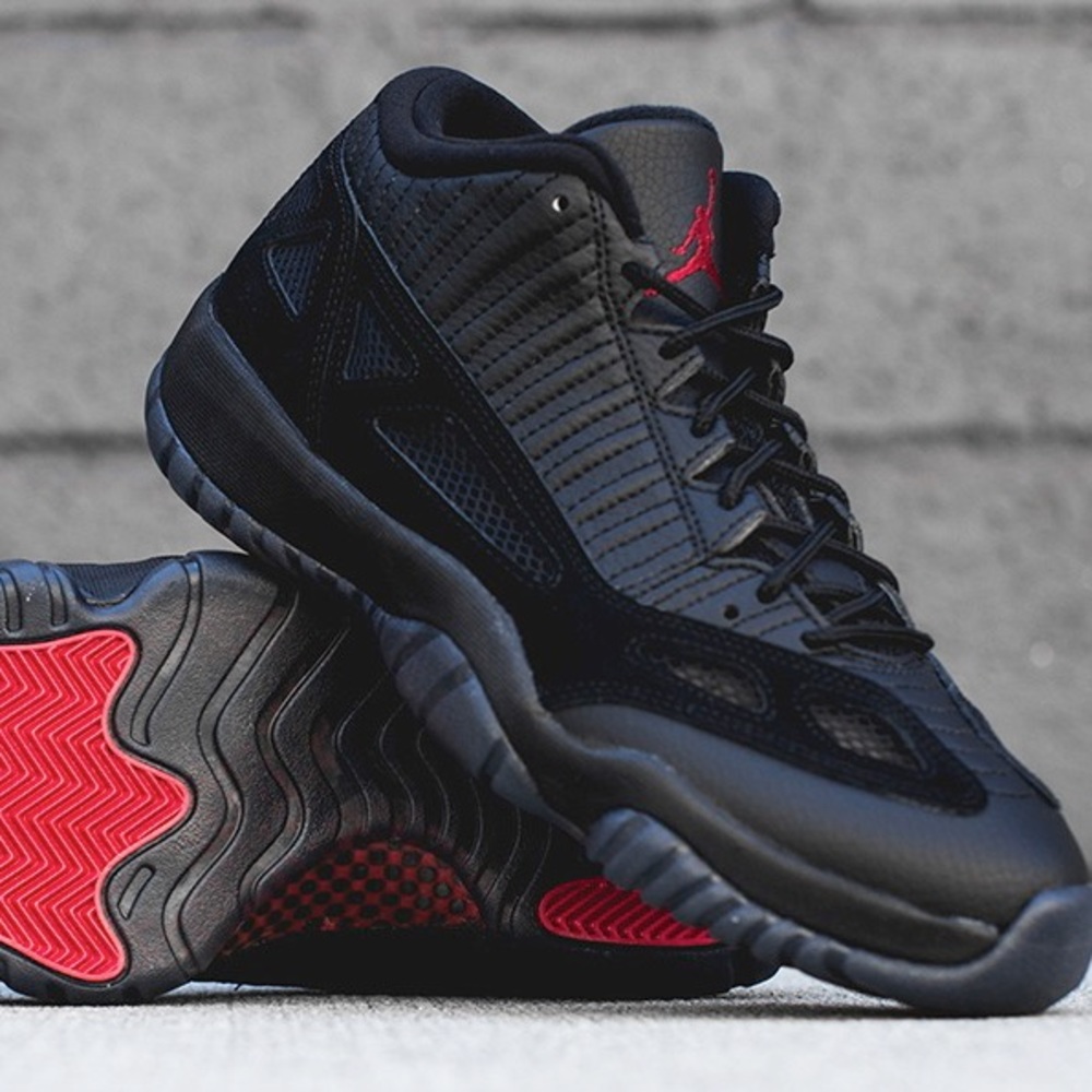 Air Jordan 11 IE Low - Referee - 2015 Release